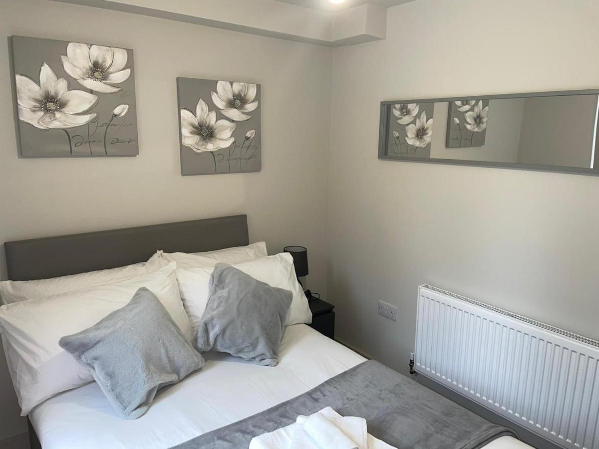 Wimbledon Luxury 3Bedroom Apartment Raynes Park Esterno foto