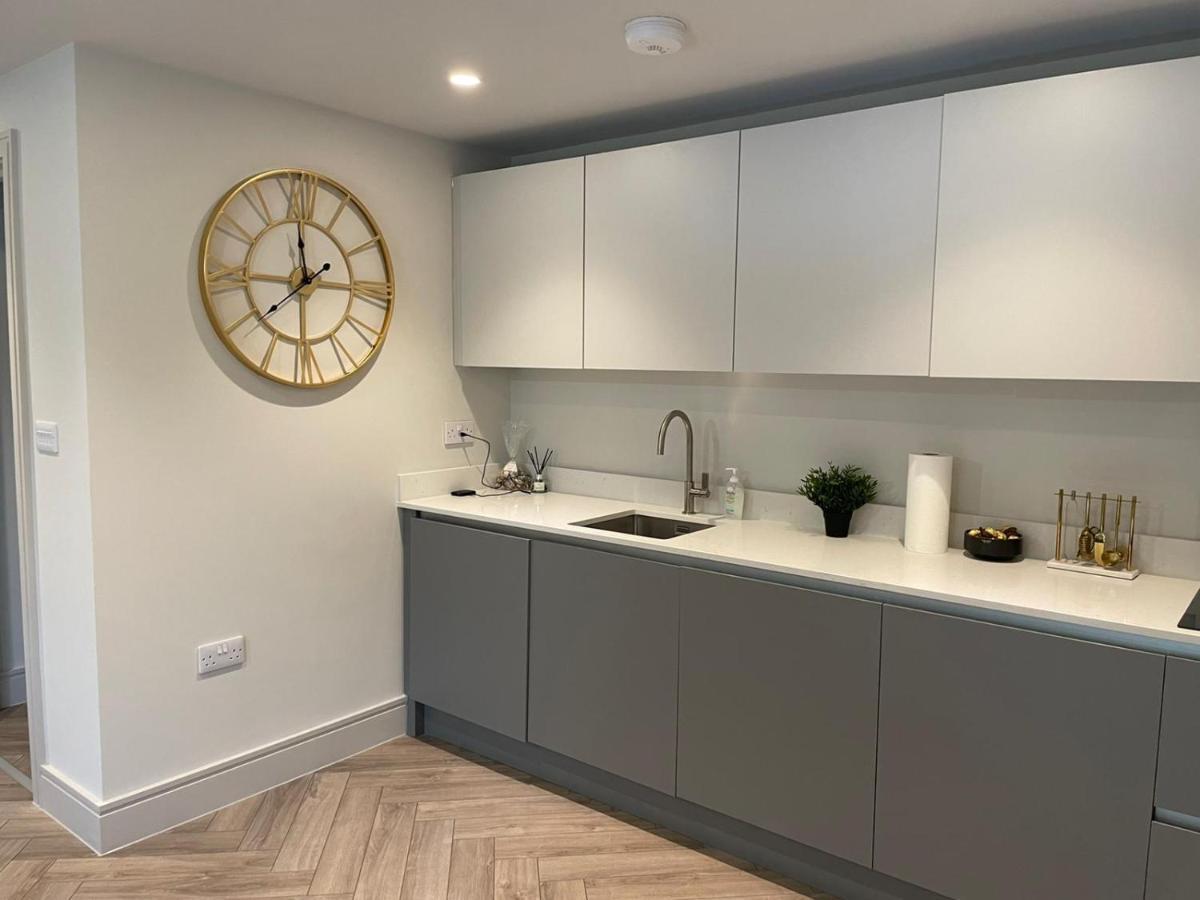 Wimbledon Luxury 3Bedroom Apartment Raynes Park Esterno foto