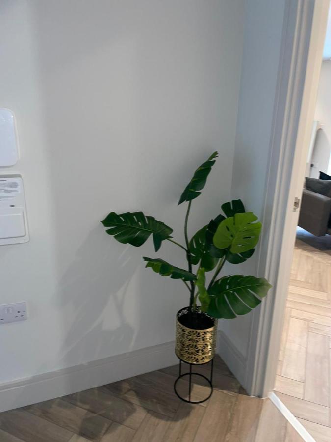 Wimbledon Luxury 3Bedroom Apartment Raynes Park Esterno foto