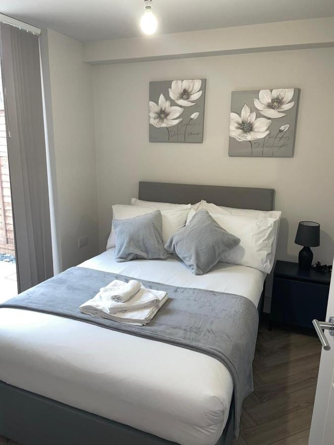 Wimbledon Luxury 3Bedroom Apartment Raynes Park Esterno foto
